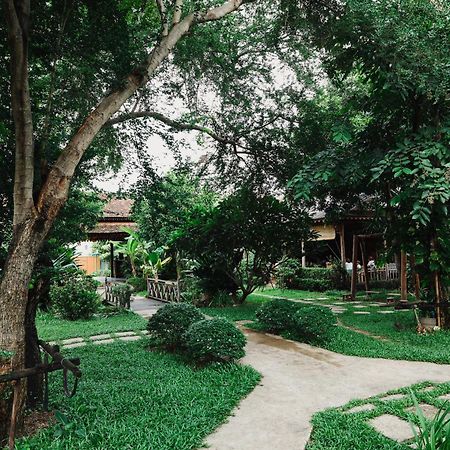 Phum Khmer Lodge Siem Reap Exterior foto